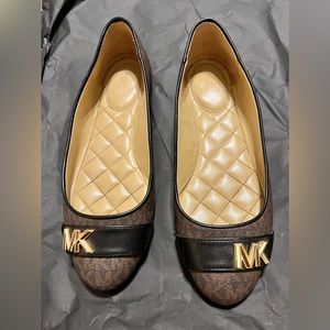 Michael Kors Jilly Ballet 8M